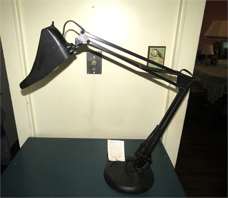 Magnifying Lamp