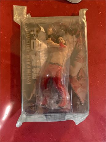 Toki-Meki Purokaku Heroes Shinsuke Nakamura Figure (Red Costume Version)