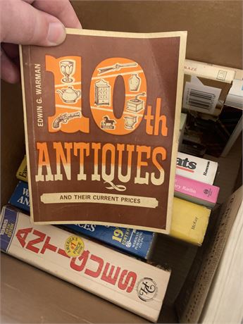 Vintage Books - 10th Antiques & Their Current Prices Price Guide & More
