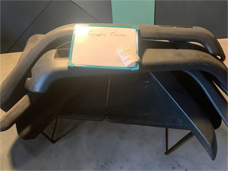 Automotive Fender Flare/Rear Fascia/Hitch Lot Model  RFCJ 11633.02