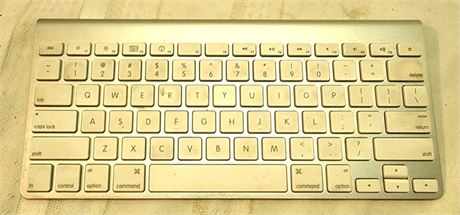 Apple A1314 Magic Wireless Keyboard