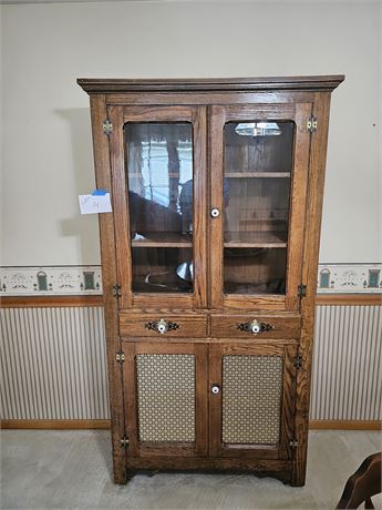 Country Style Wood Cabinet