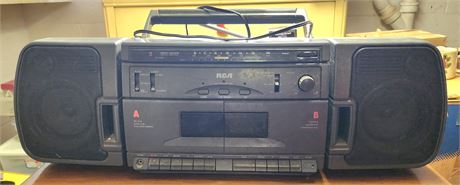 RCA  Cassette Radio