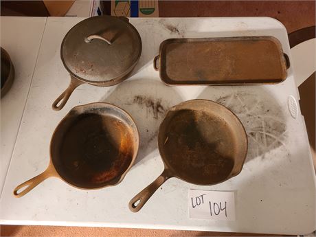 Cast Iron Lot: No#8 / Double Skillet No#8 / Wagner 10.5" / Wagner #7 / Griddle