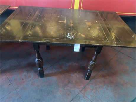 Oak Draw Leaf Dining Table