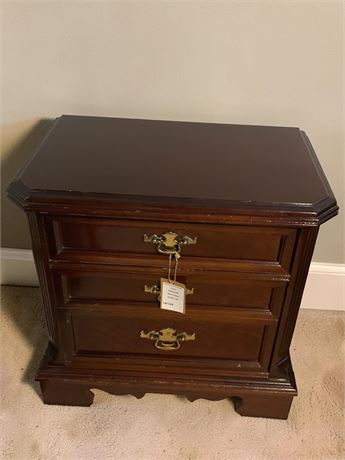Bassett Furniture Eden House Collection Cherry Nightstand