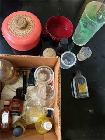 Vintage Glass Apothecary/Medicine/Vanity Bottle & Containers Lot