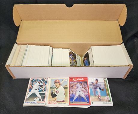 Assortment of Baseball Cards