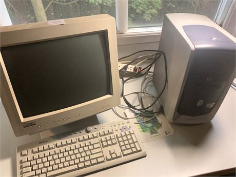 1990s HP Pavilion Desktop Computer CRT Monitor & Matching Keyboard, Mouse & More