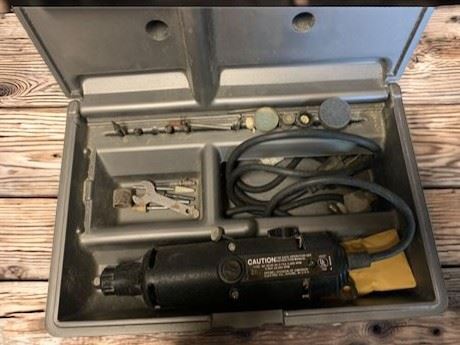 Dremel Tool With Case and Bits