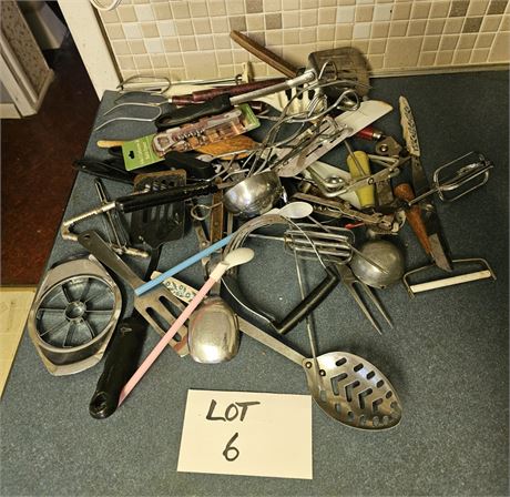 Mixed Kitchen Utensils & Gadgets
