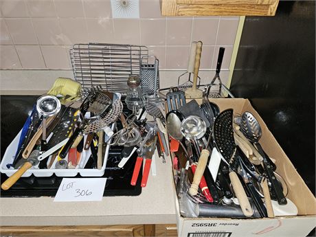 Extra Large Lot of Mixed Kitchen Utensils/Serving Spoons/Can Openers & More