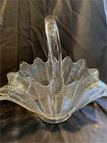 Vintage L.E. Smith Handblown Art Glass Fern Feather Pattern Basket From 1940s