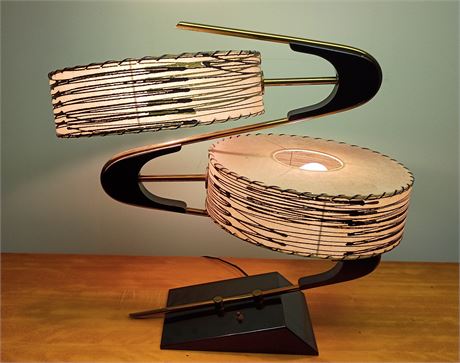 MCM Majestic Z-Lamp Table Lamp