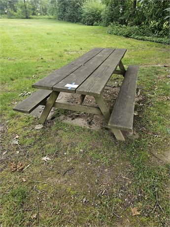 Wood Picnic Table