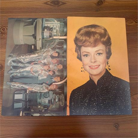 Lost In Space TV Show Autographed Cast Post Card & June Lockhart Autographed Pic