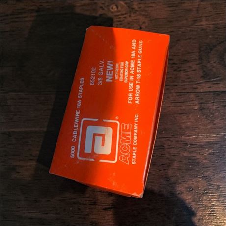 Acme 652102 3/8 Inch Galvanized Cable Staples.