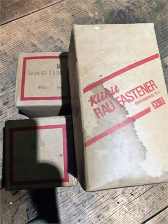 Rau Fastener Company Klikit White Front Fastener Plug Lot