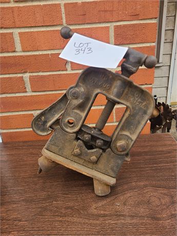 Reed Mfg. Co. No#61 1914 Vise