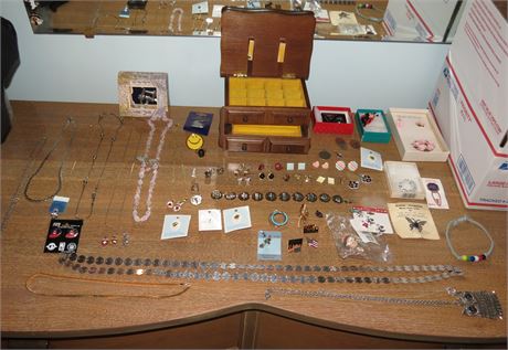 Assorted Jewelry