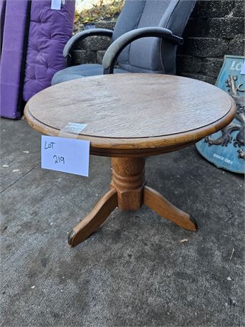 Round Wood End Table