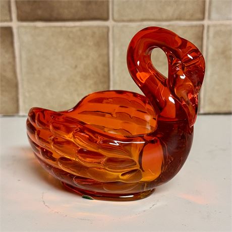 Amberina Glass Swan Dish - 6" x 4.5"H