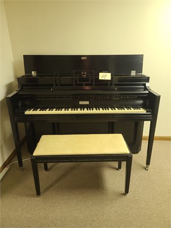 WM.Knabe & Co. Black Vertical Black Piano with Piano Bench Ser. 159331