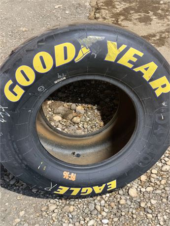 Jeff Gordon #24 Goodyear Radial RF-16 Eagle Racing Tire (Vintage)