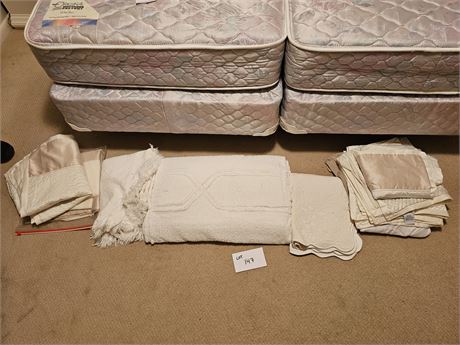 Satin Pillowcases & Shams / Chenille King Size Cover & More