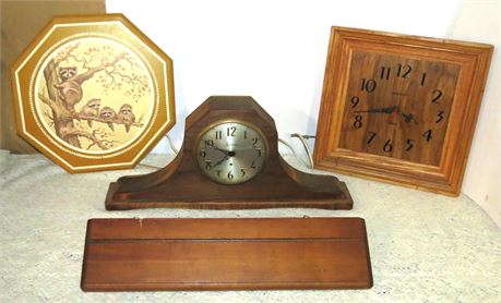 Clocks, Shelf, Racoon Decor