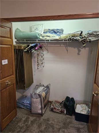 Closet Cleanout- Bedding, Blankets & More