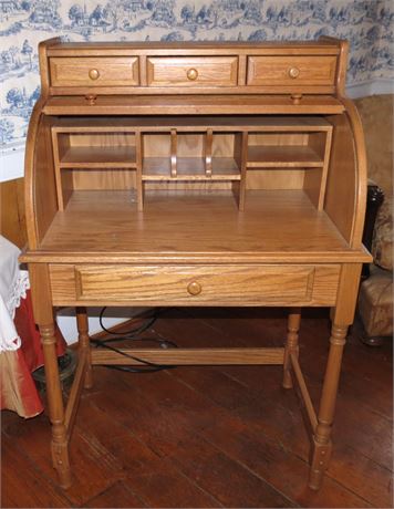 Small Roll Top Desk