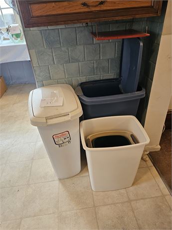 Mixed Trashcan Lot - Different Sizes