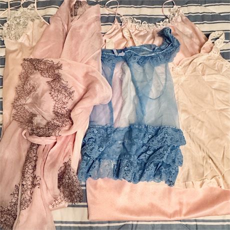 Women's Vintage Lingerie w/ Frederick's, Sears & More - Various Sizes