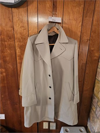 Vintage Men's Crownwear & Weathercaster Overcoats Size 42 Reg