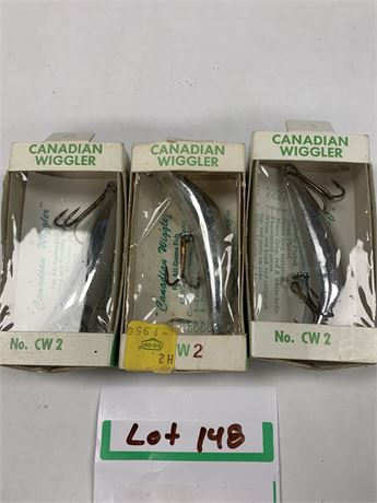 Canadian Wiggler CW2 Lure Lot of 3