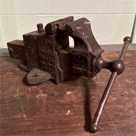 Prentis Vise Company No. 2, 3 1/2" Vise - Needs Jaws