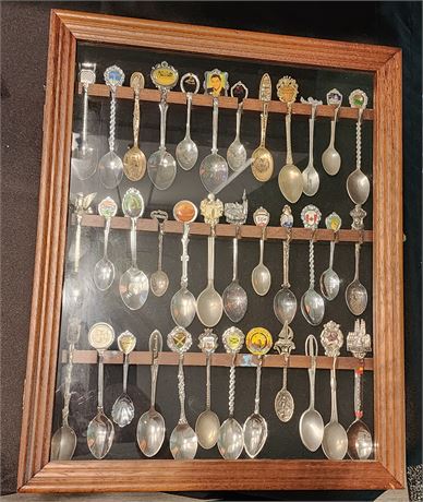 Vintage Spoon Collection in Wooden/Glass Box Lot 2