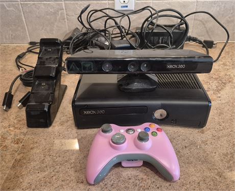 Xbox 360 W/Kinect Console