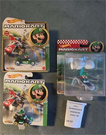 Hot Wheels Mario Kart Die-Cast Replica Set of 3 Featuring Luigi Character