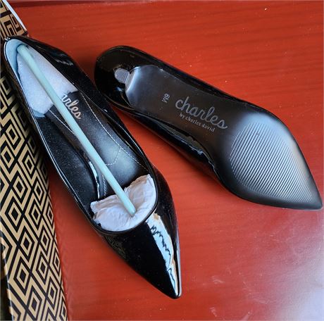 "Charles" by Charles David, Black Patent Leather Pumps Size 6M Womens *NWOT*