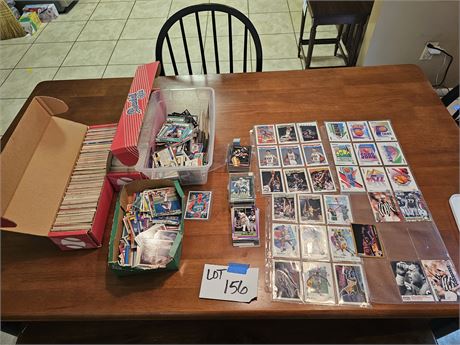 Large Lot of Vintage To Newer Sports Cards:Baseball Cards / Football Cards &More