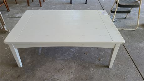 White Painted Wood Table