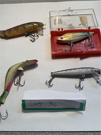 Lot of 4 Lures Rebel and Cordell and more