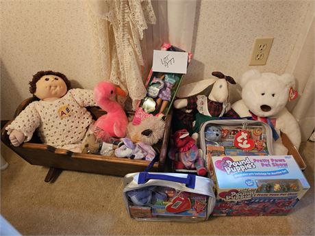 Mixed Plush Lot - Beanie Babies / Pound Puppies & More