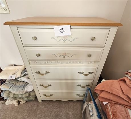 Broyhill "Sunnybrook" Girl's Bedroom Dresser With Laminate Top