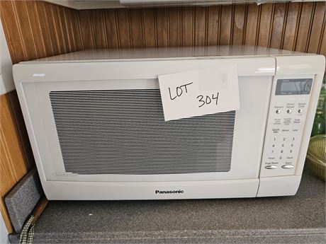 Panasonic 1300W Microwave