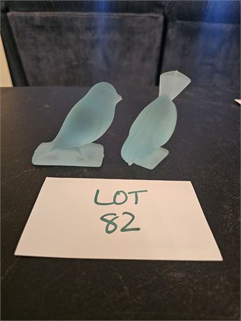 L.E Smith Frosted Satin Blue Bird Figurines