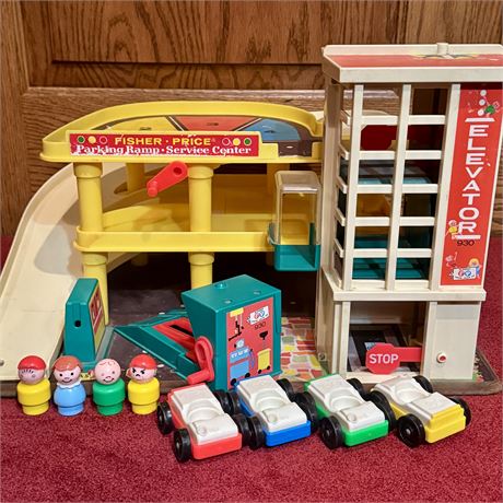 1970's Fisher Price Little People Parking Ramp Service Center #930