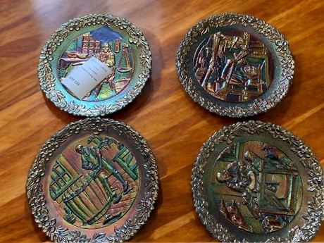 Fenton Carnival Glass Collector Plate Set of 4 From 1974 - 1977